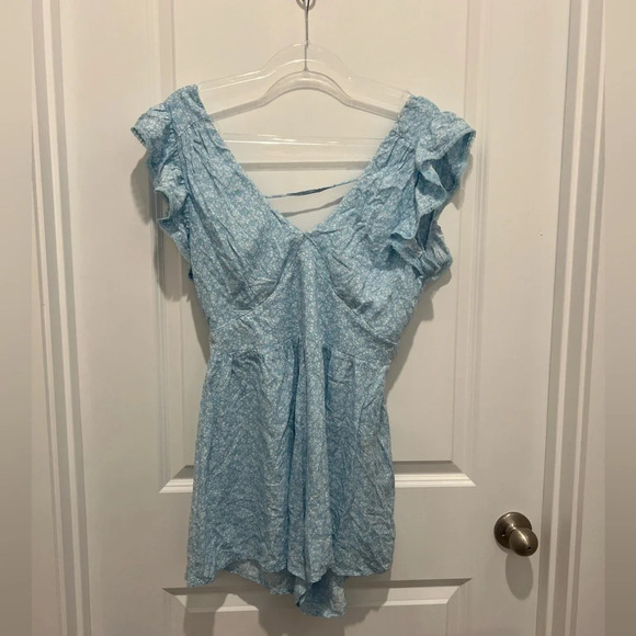 NEW with tags (NET) Franchesca’s Denim Blue with White Floral Print Romper - Picture 1 of 12
